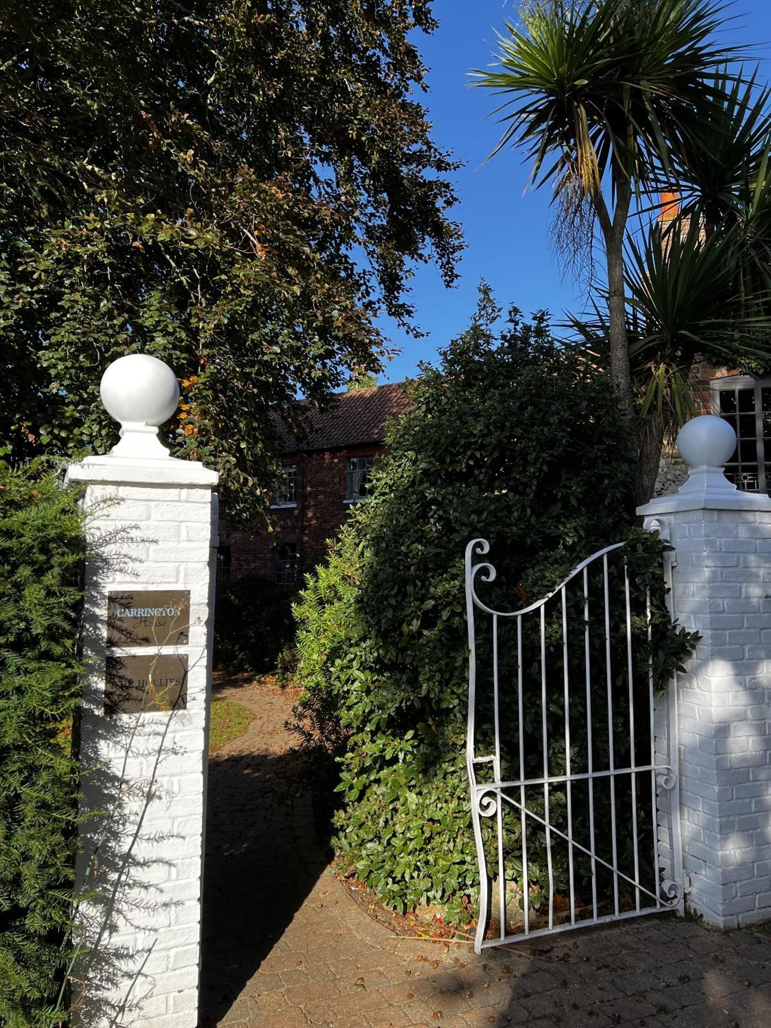 Вилла Carrington House Снеттишам Экстерьер фото